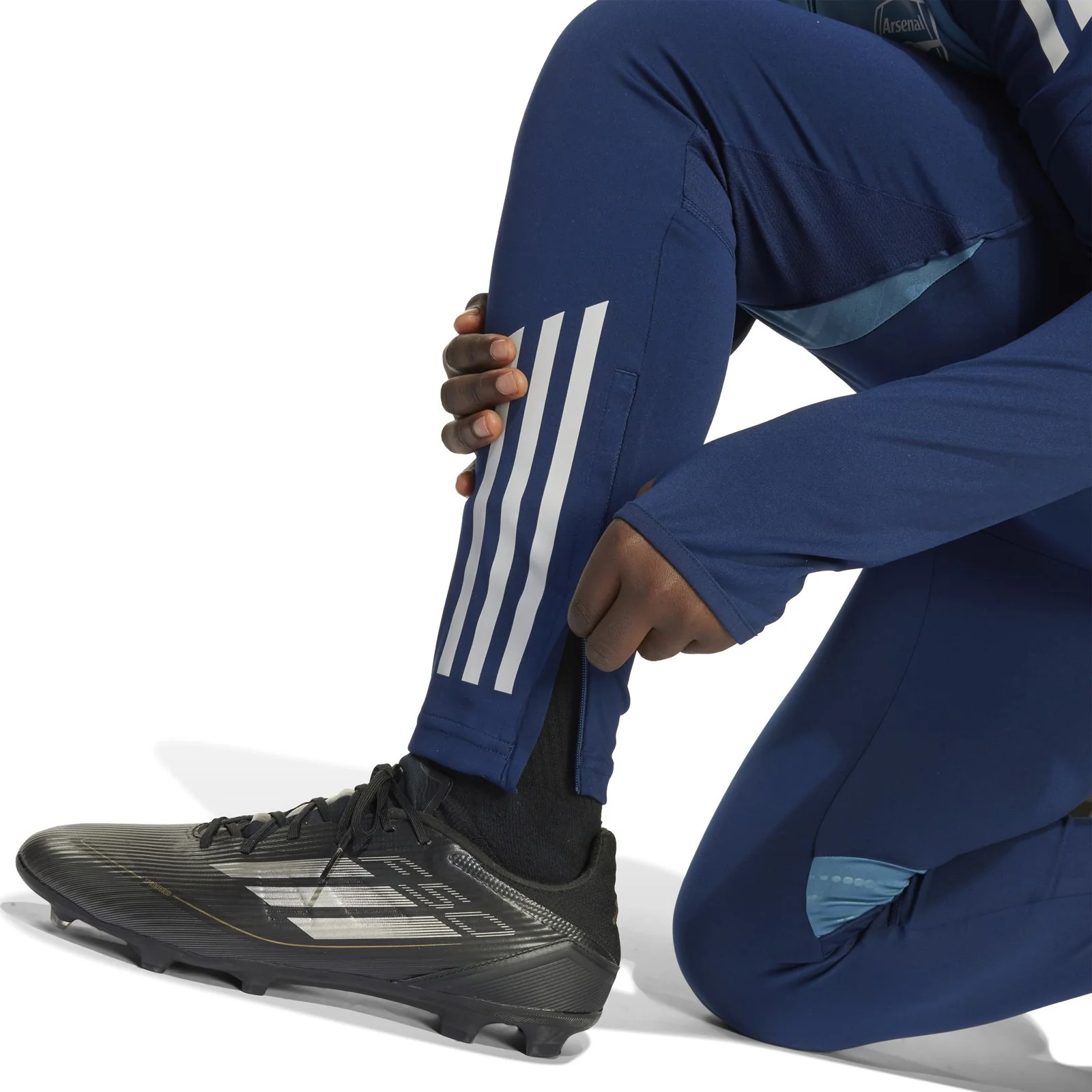 adidas Arsenal Football 2025/26 Kids Training Pant - Image 4