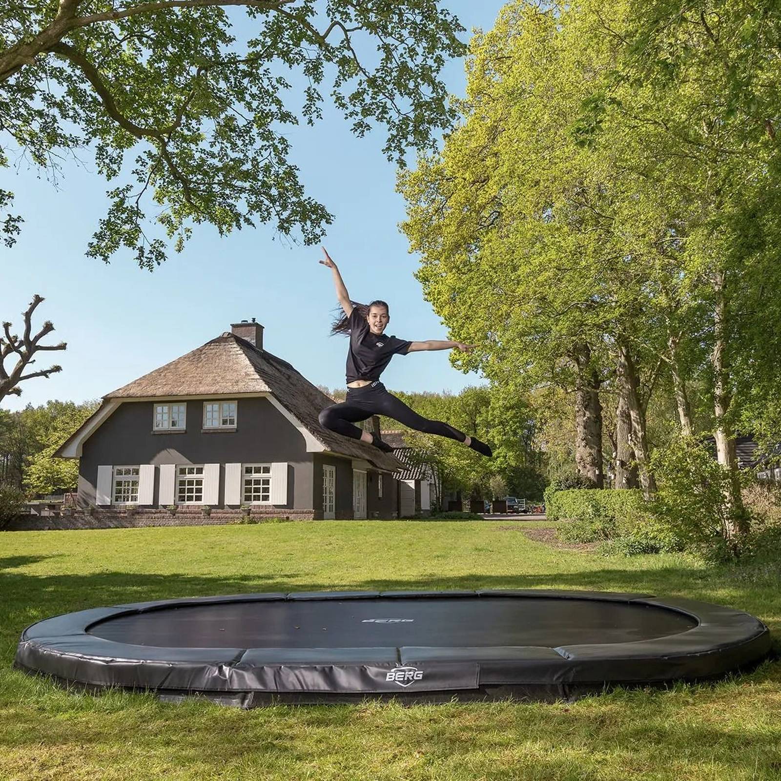 BERG SPORTS Grand Champion InGround 520 Trampoline Grey - Image 2