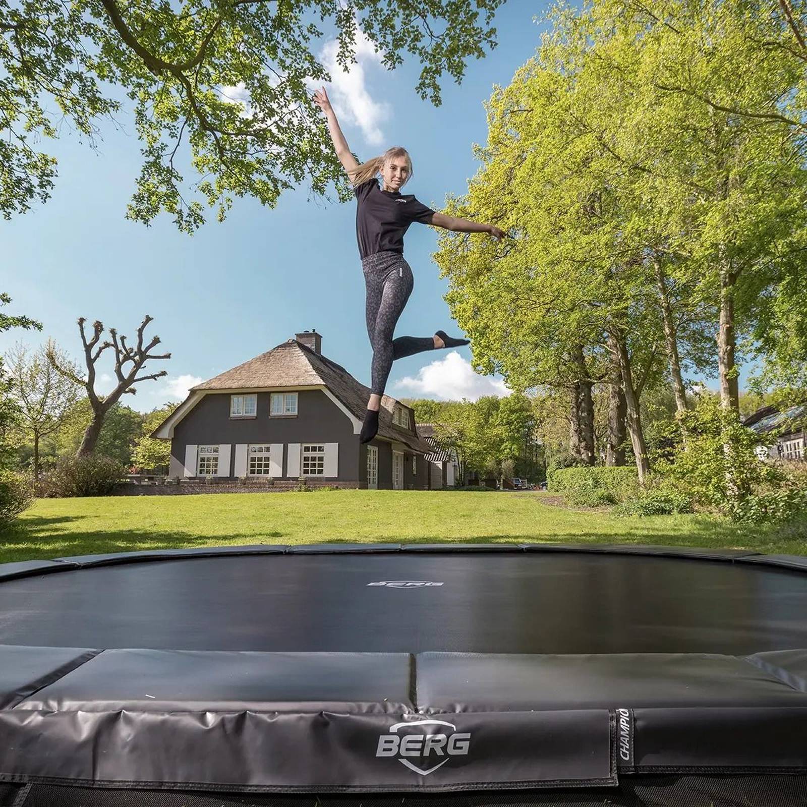 BERG SPORTS Grand Champion InGround 520 Trampoline Grey - Image 3
