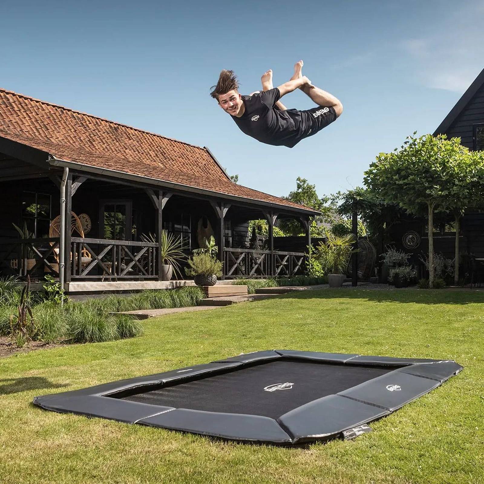 BERG SPORTS Ultim Champion FlatGround 330 Trampoline Green - Image 2