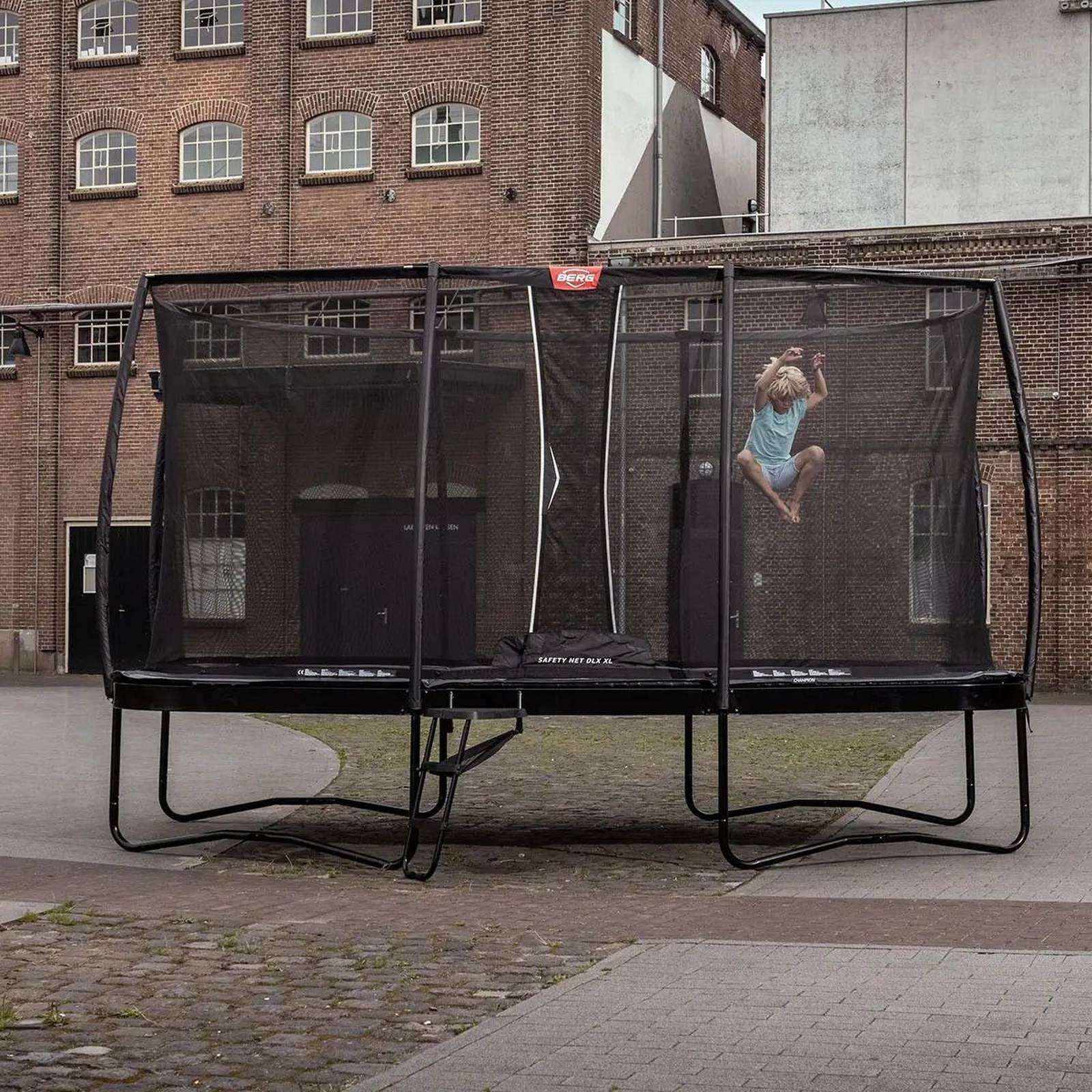 BERG Ultim Champion Regular 410 Trampoline Green + Safety Net DLX XL - Image 2