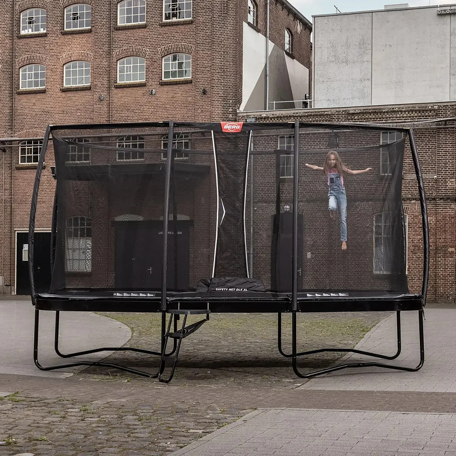 BERG Ultim Elite Regular 500 Trampoline Grey + Safety Net DLX XL - Image 2