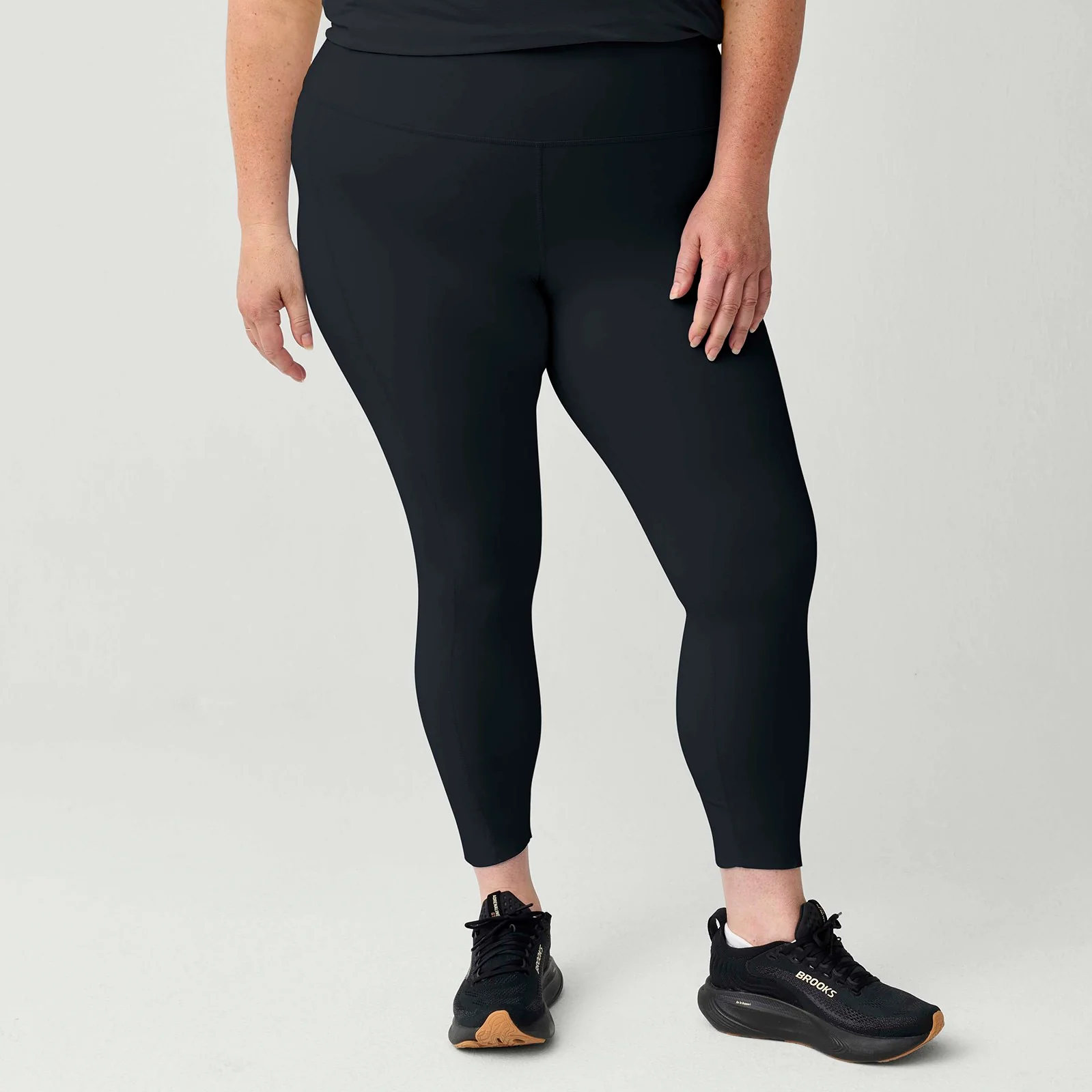 Brooks Chaser Ultra-Soft Womens 7/8 Running Leggings - Image 5