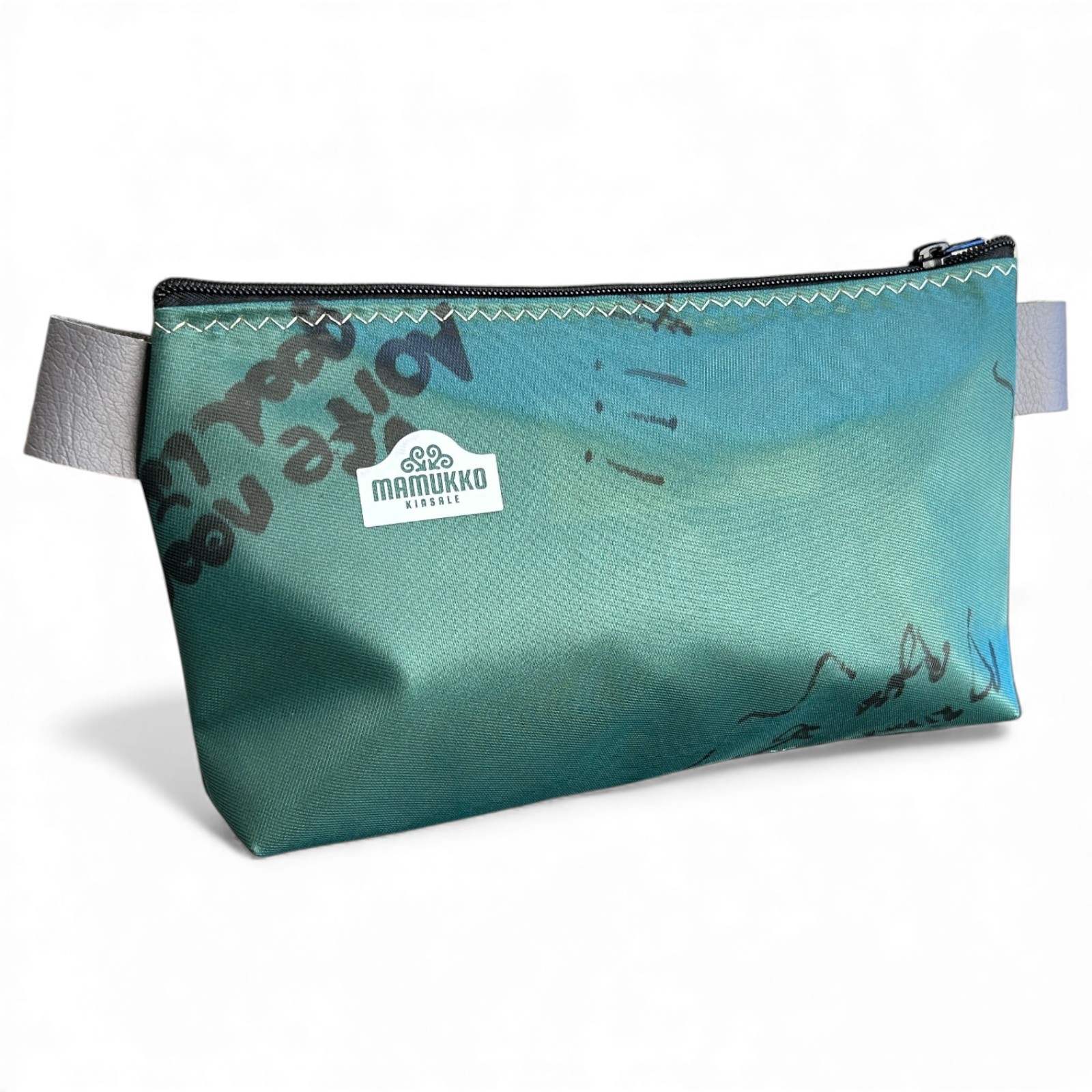 Canterbury IRFU Ireland Rugby Upcycled Giant Jersey Make-Up Bag - Image 2