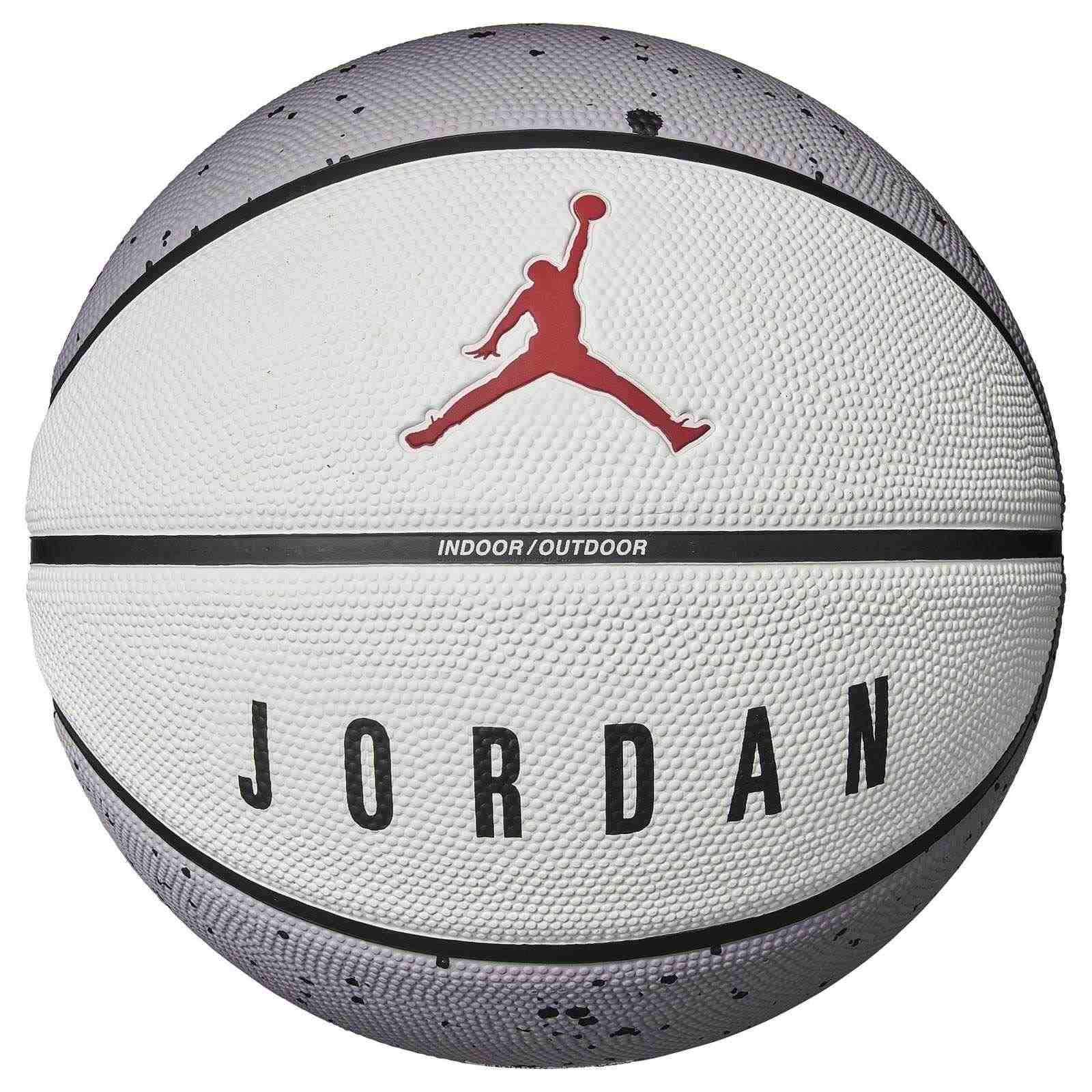 Jordan Playground 2.0 8P Basketball