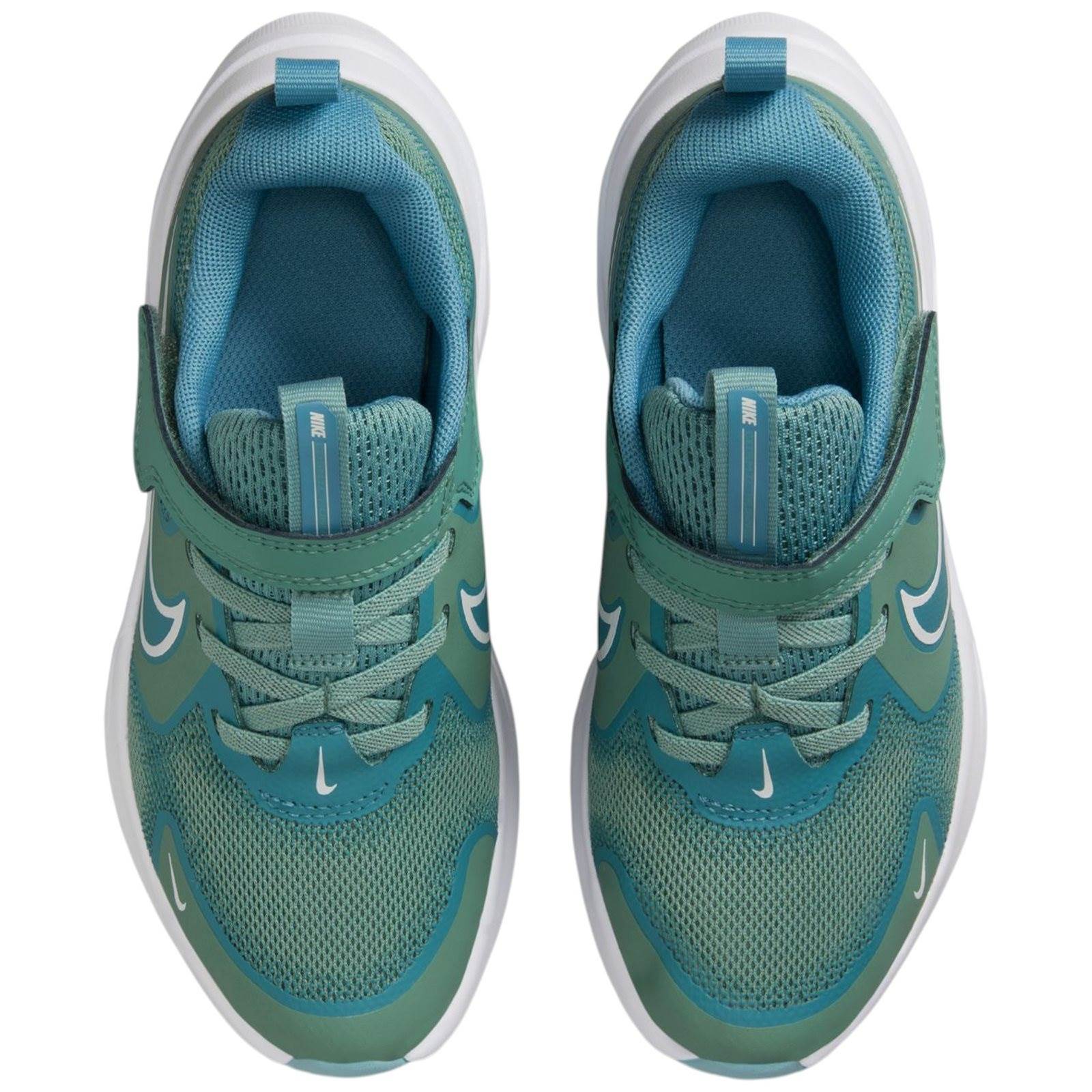Nike Cosmic Runner Little Kids Shoes - Image 3