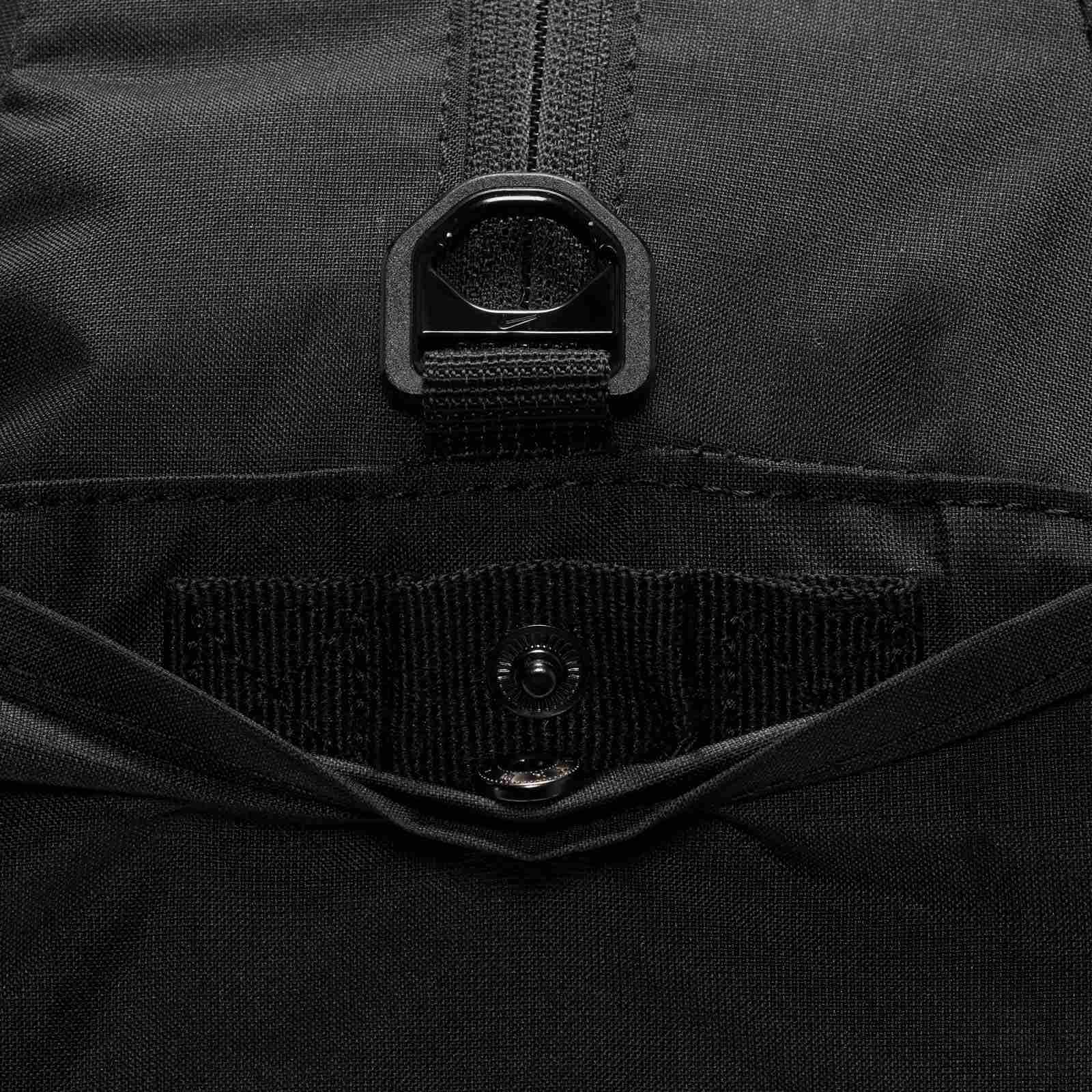 Nike Gym Club Duffel Bag (24L) - Image 7
