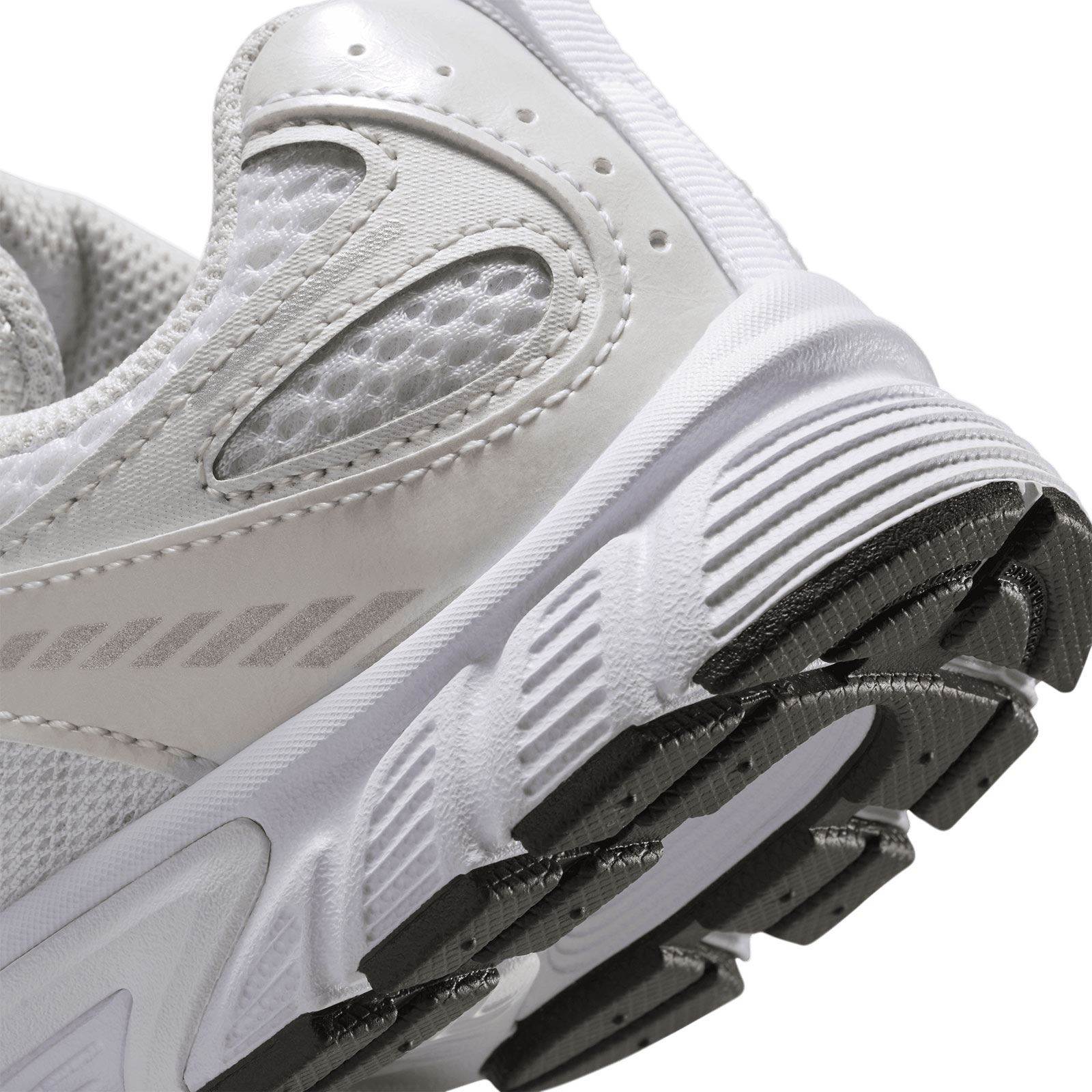 Nike V5 RNR Kids Shoes - Image 6