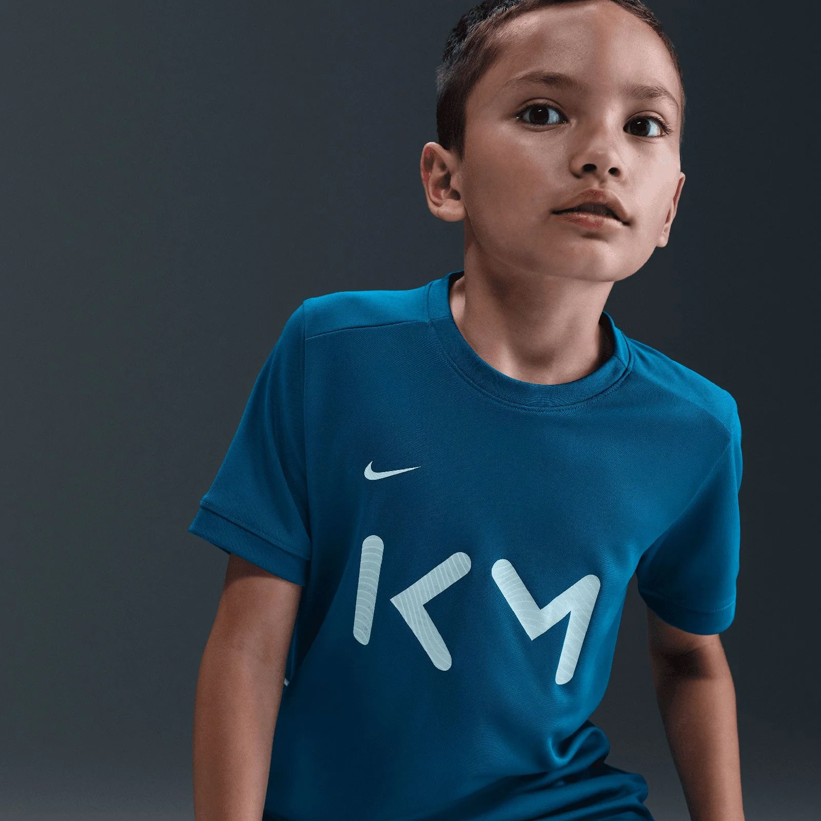 Nike Kylian Mbappé Academy Kids Dri-FIT Soccer Short-Sleeve Top - Image 4