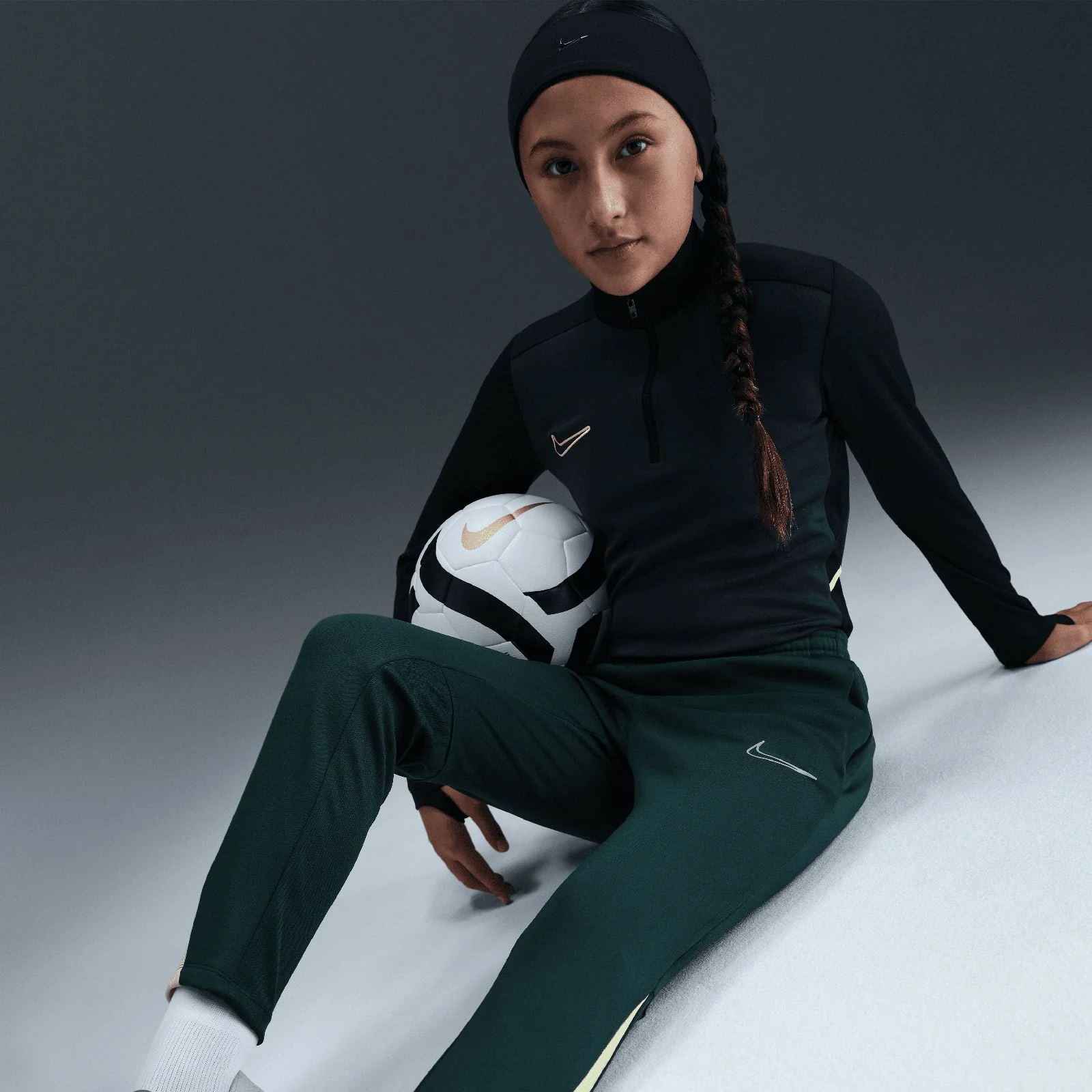 Nike Therma-FIT Academy Kids Soccer Pants - Image 4