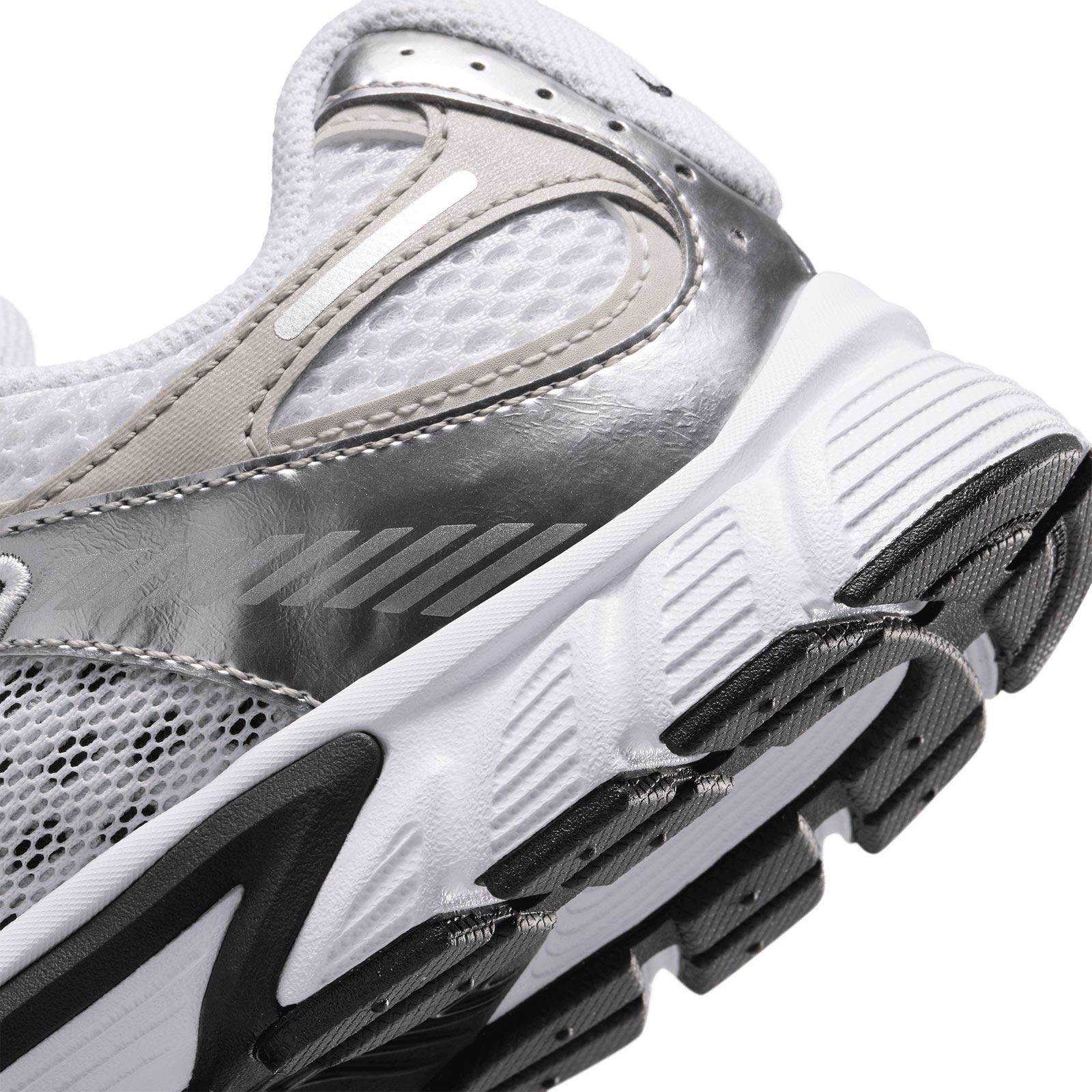Nike V5 RNR Kids Shoes - Image 6