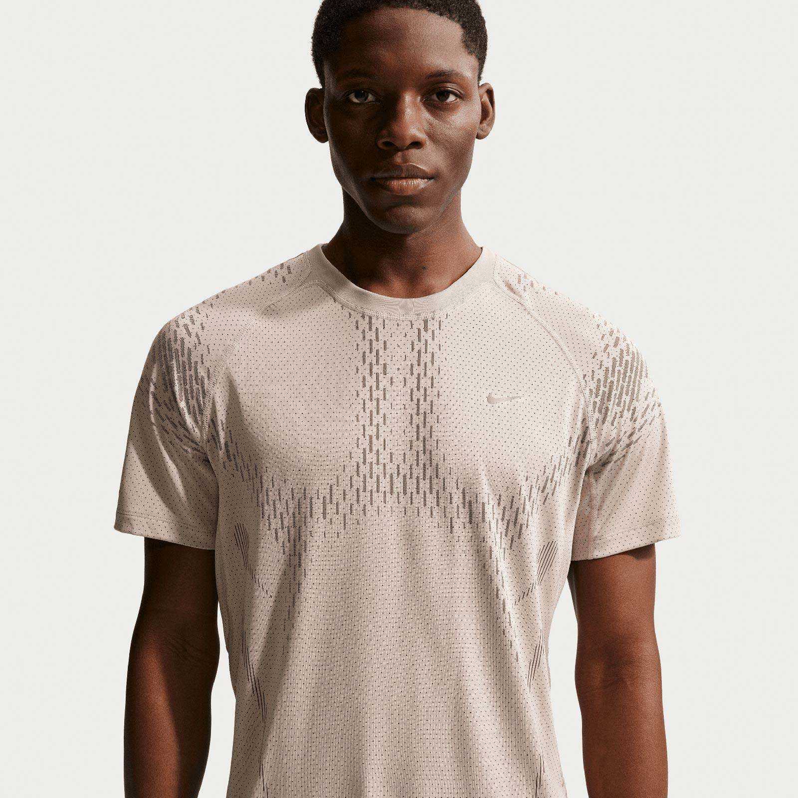 Nike Stride Mens Dri-FIT ADV Short-Sleeve Running Top - Image 3