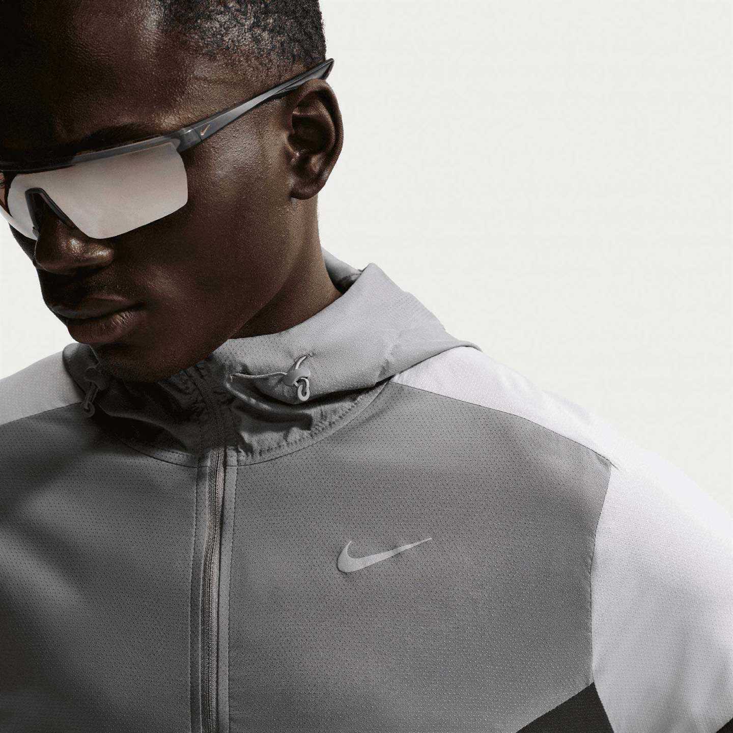 Nike Impossibly Light Windrunner Mens Running Jacket - Image 3
