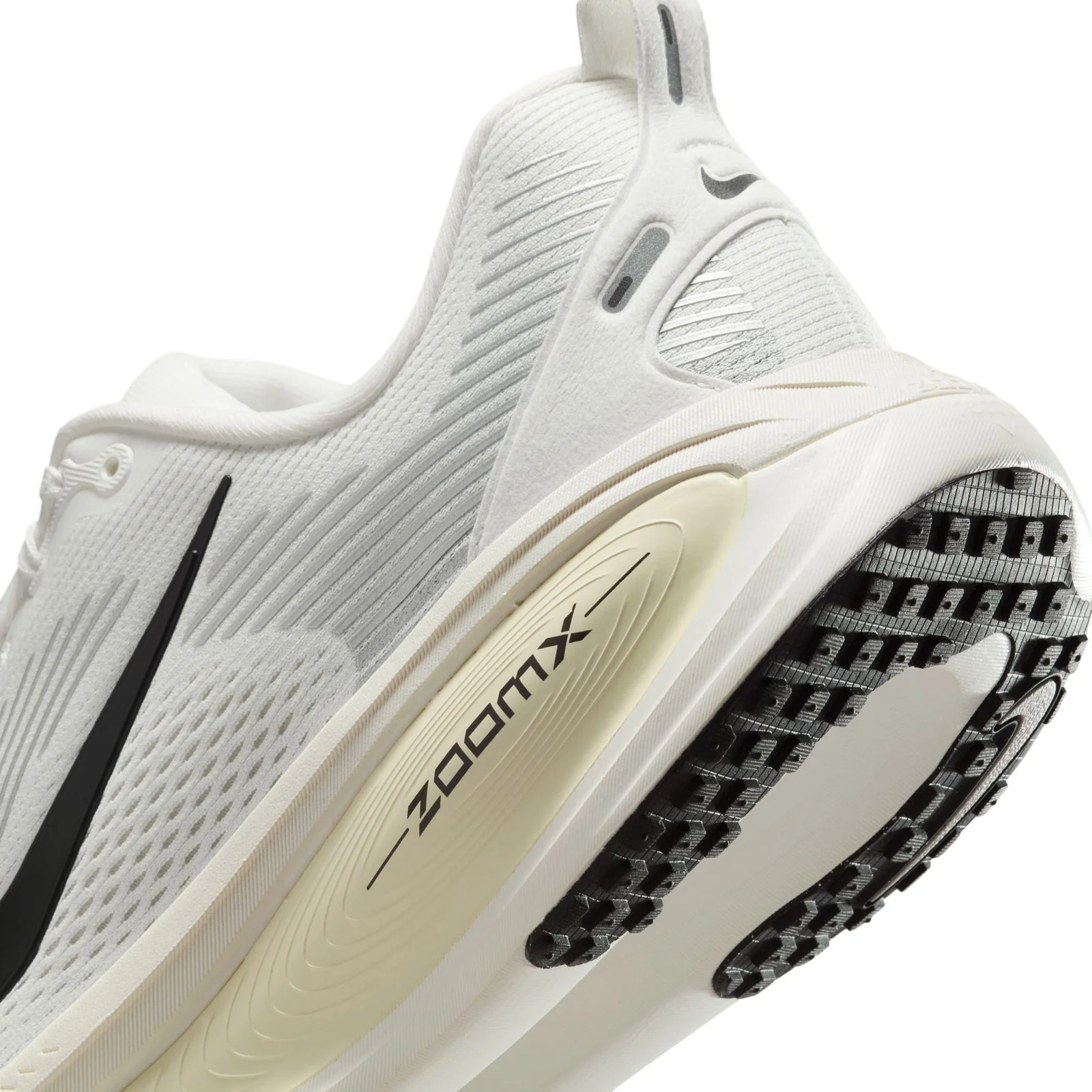 Nike Mens Vomero 18 2 Wht/Coconut - Image 7