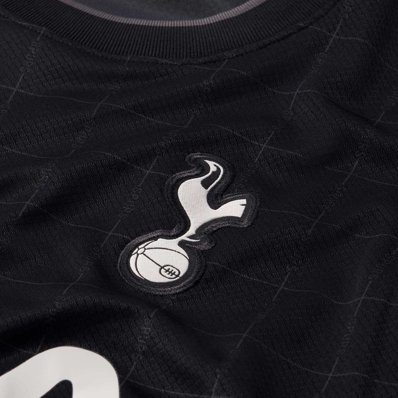 Nike Tottenham Hotspur 2025/26 Stadium Away Big Kids Dri-FIT Soccer Replica Jersey - Image 5