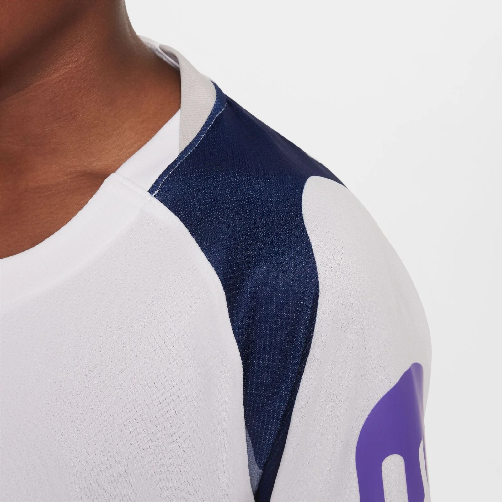 Nike Tottenham Hotspur 2025/26 Kids Home Jersey - Image 8