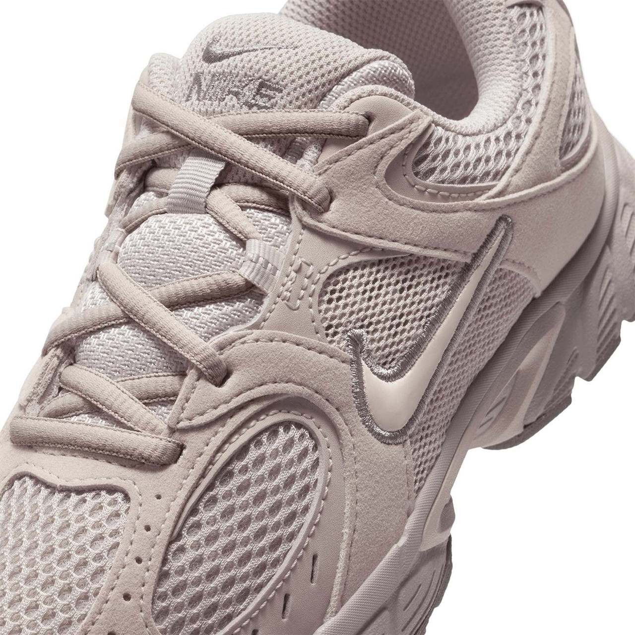 Nike V5 Runner Suede Kids Shoes - Image 5