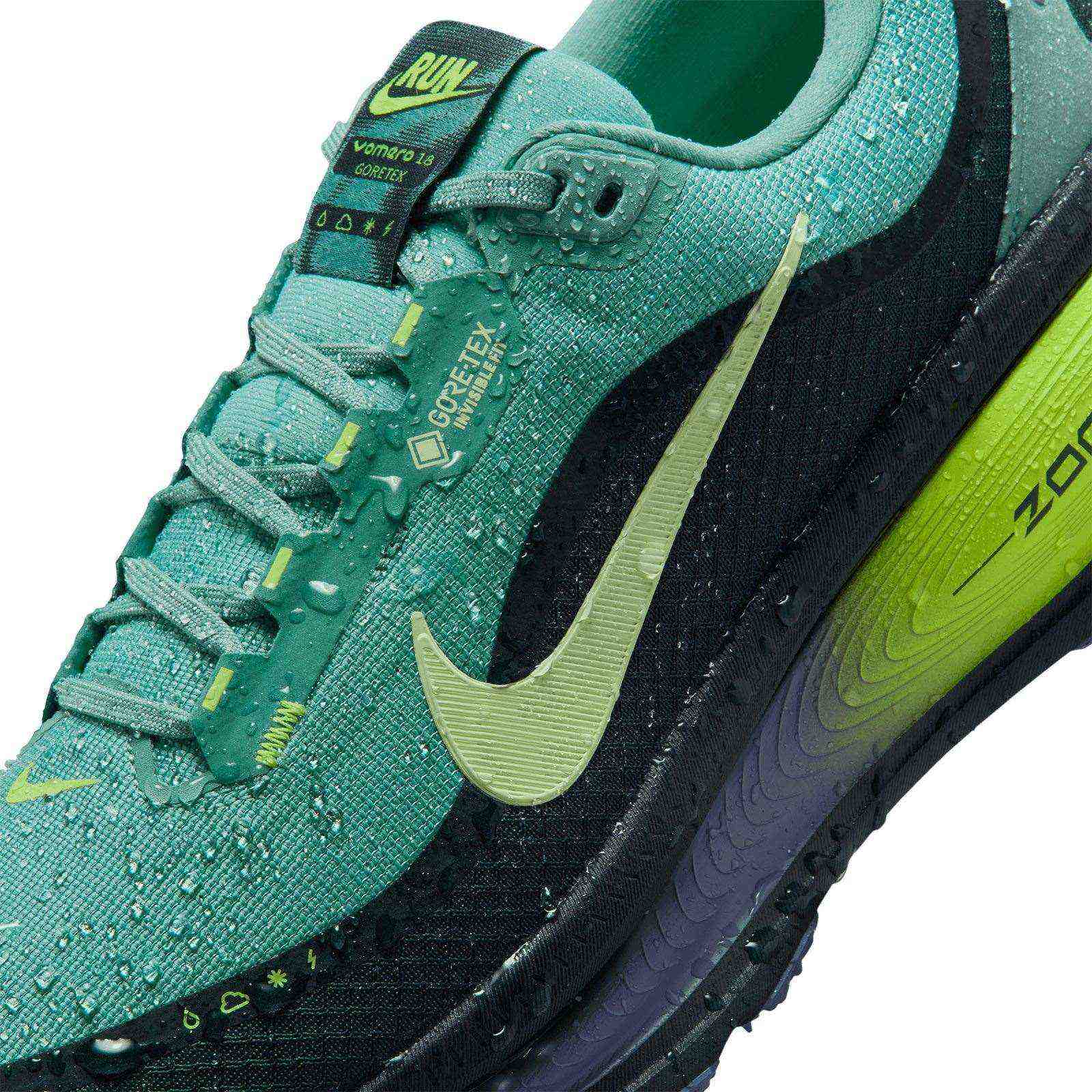 Nike Vomero 18 GORE-TEX Mens Waterproof Road Running Shoes with Reflective Accents - Image 10
