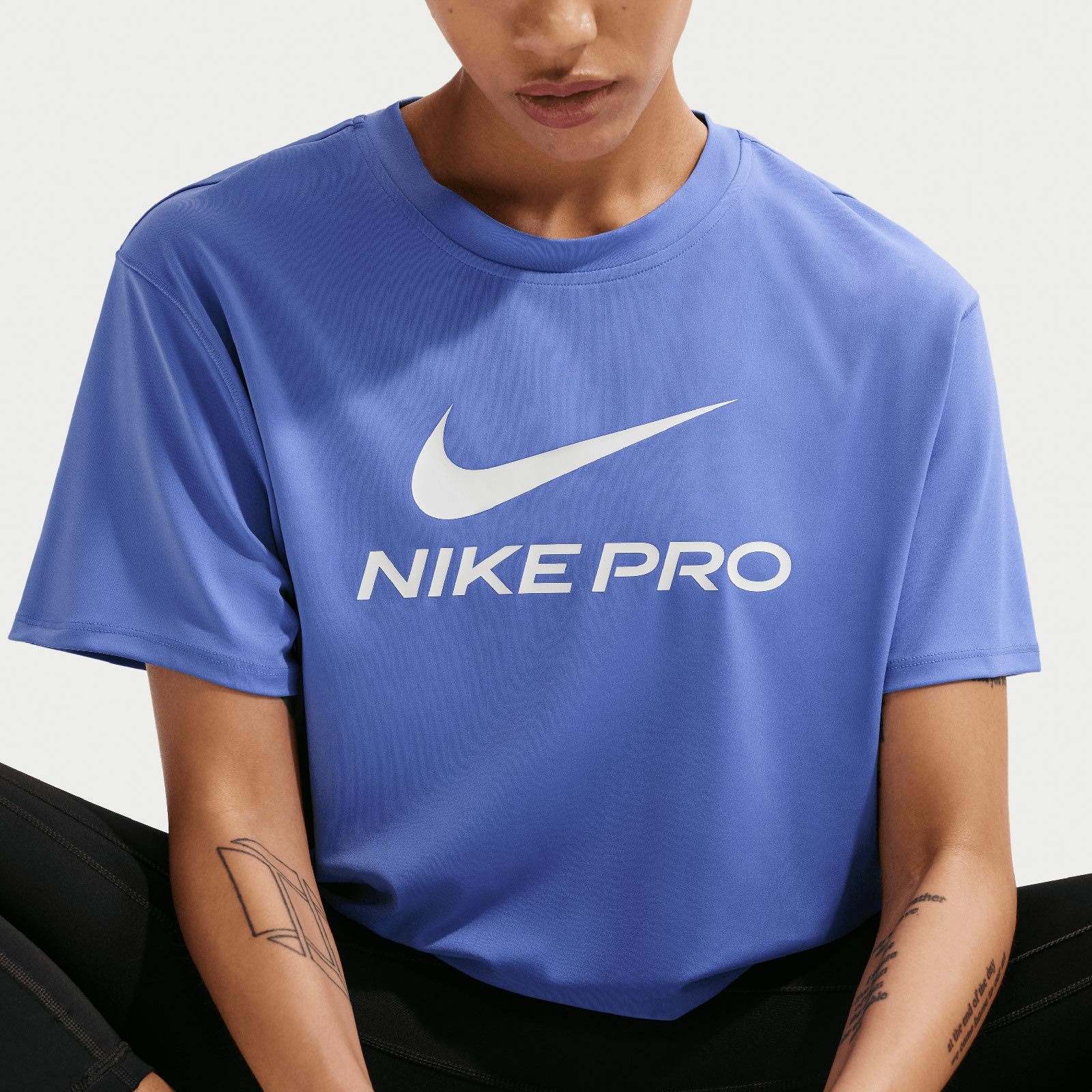 Nike Pro Womens Dri-FIT Loose Short-Sleeve Top - Image 5