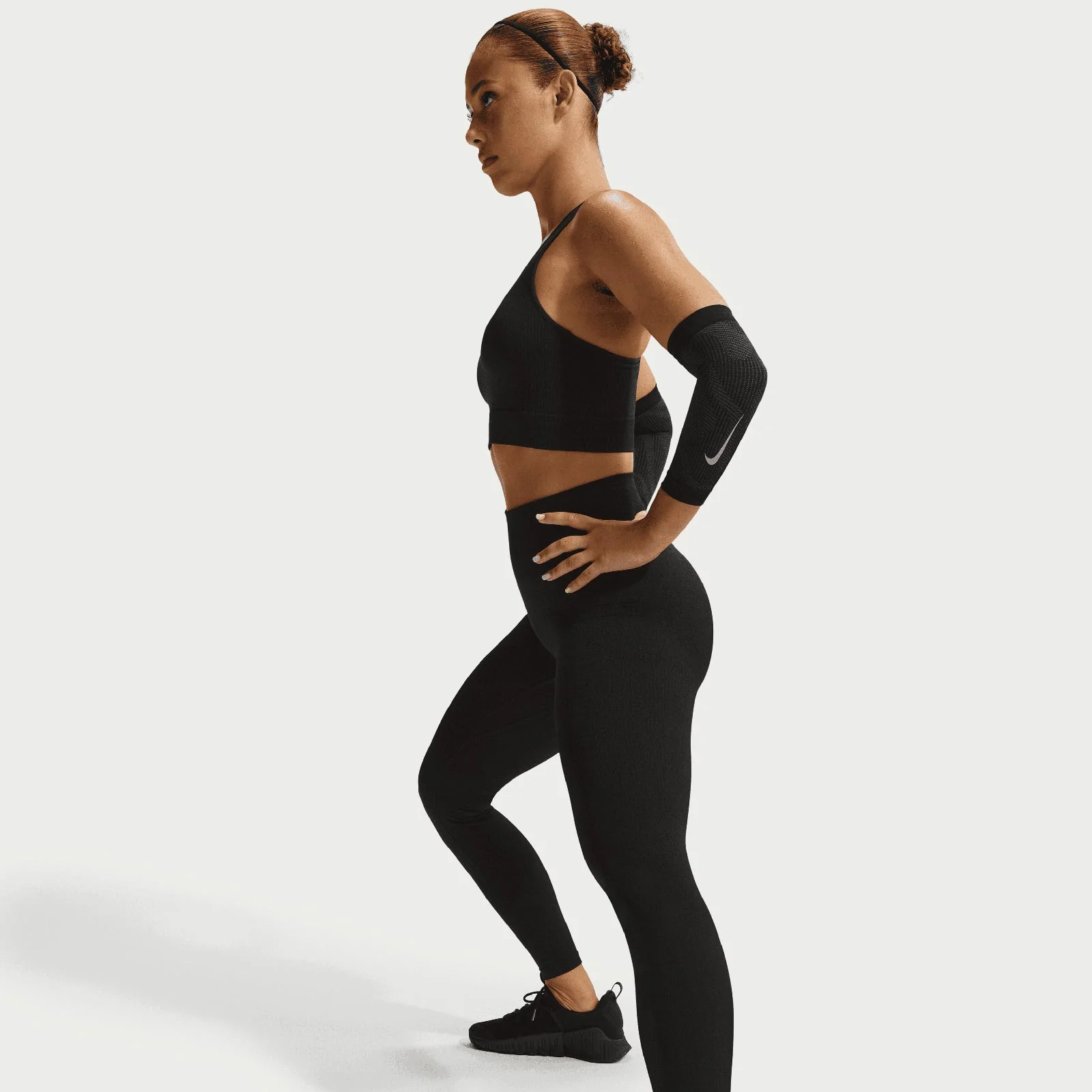 Nike Pro Seamless Womens High-Waisted 7/8 Leggings - Image 5