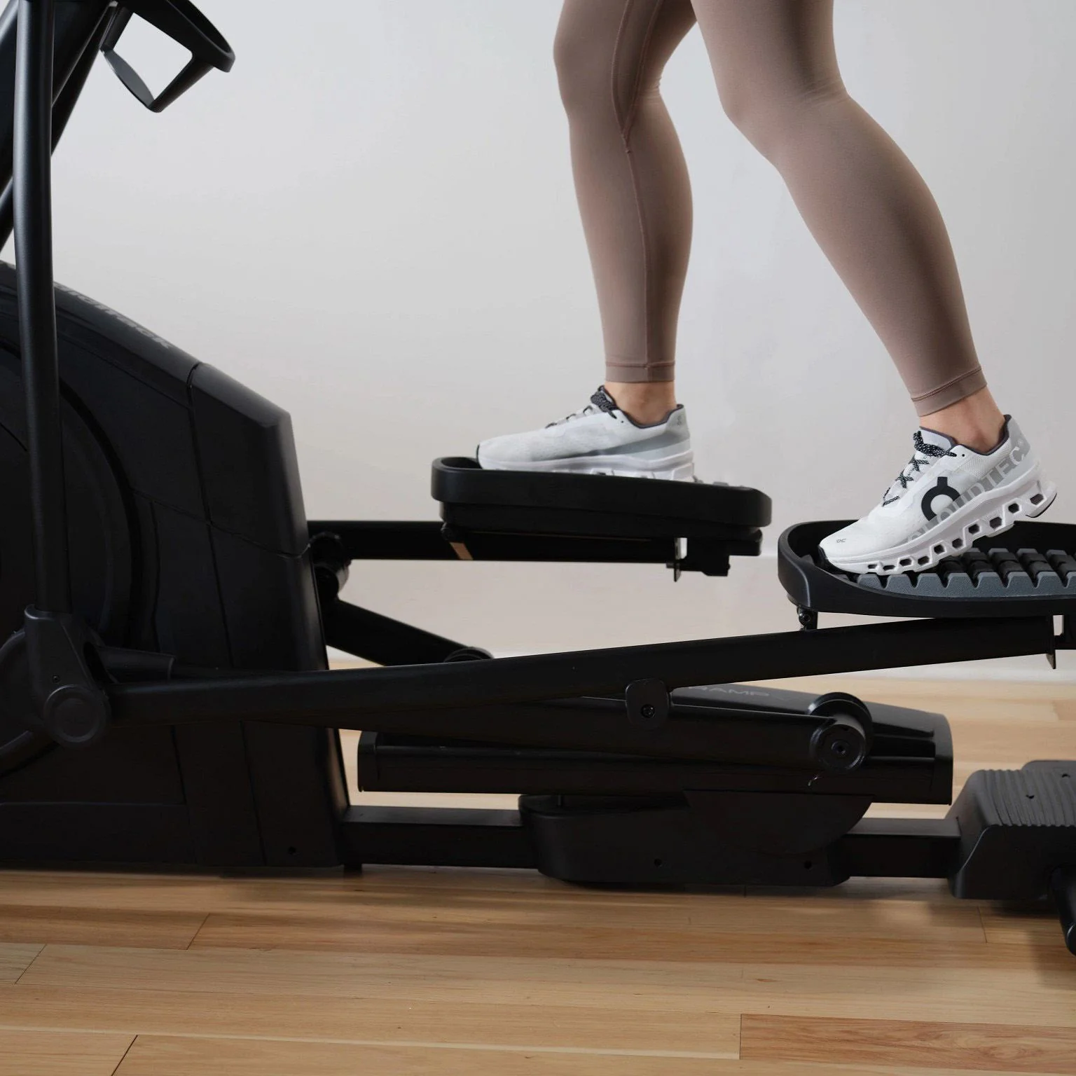 NordicTrack AirGlide16 Ellipitical - Image 8