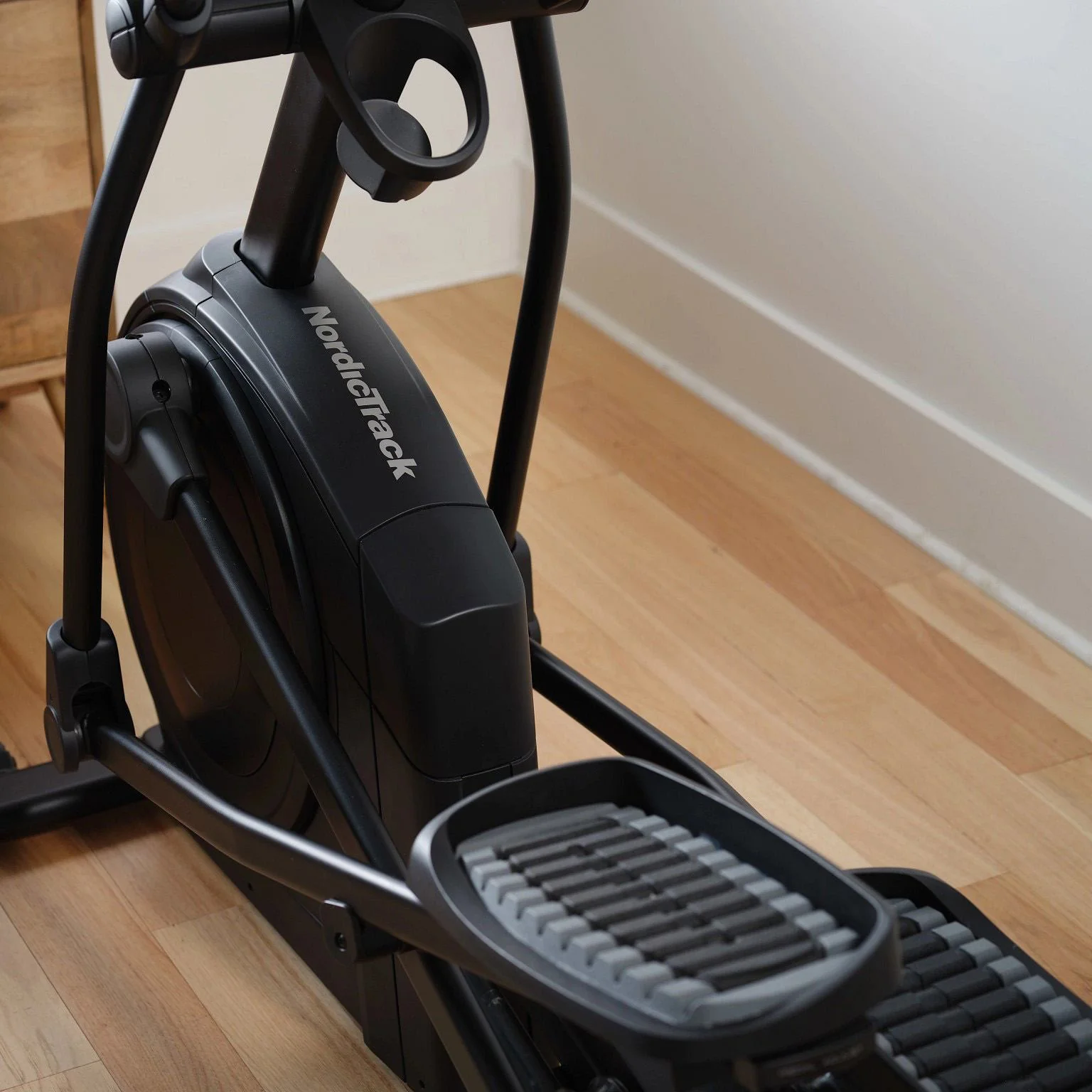 NordicTrack AirGlide16 Ellipitical - Image 9