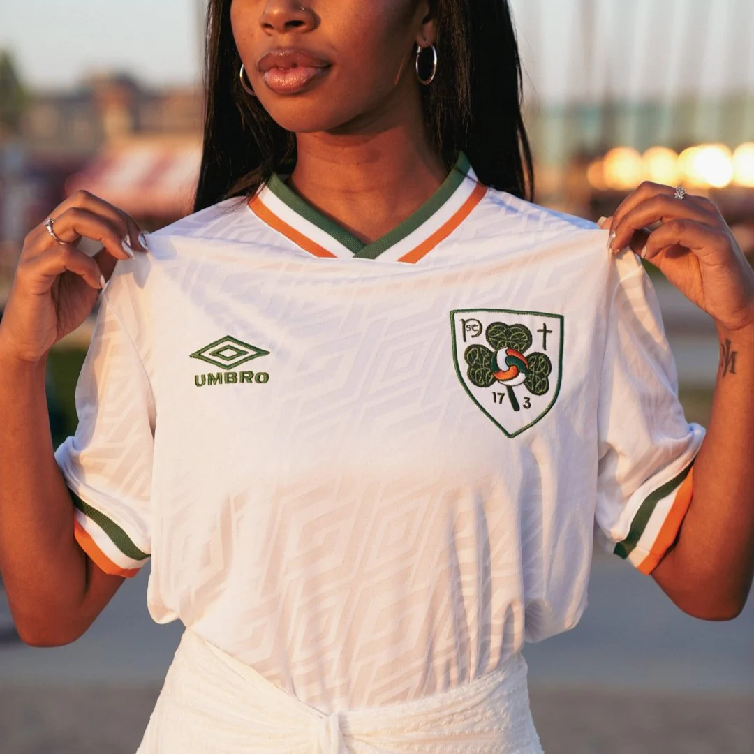 Umbro 17-3 2026 Adults Short Sleeve Football Jersey - Image 9