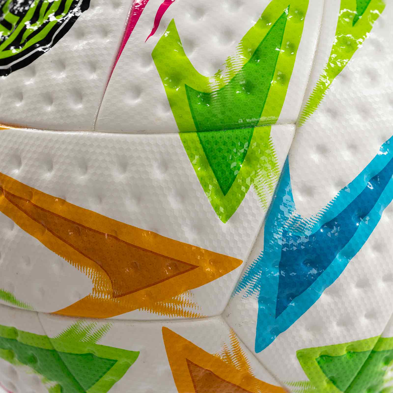 Umbro LOI 26 Laminar Football 5 White - Image 5
