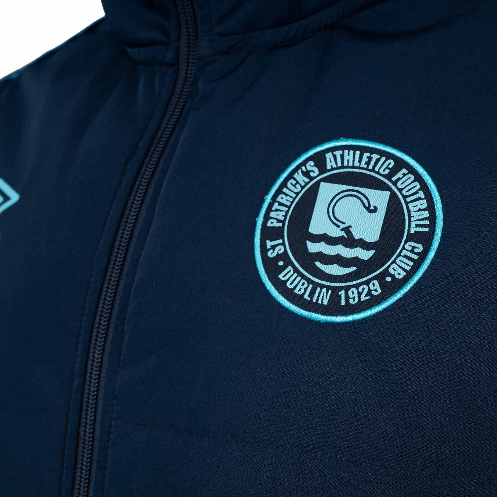Umbro St Patricks Athletic Football Club 2025 Full-Zip Gilet Vest - Image 4